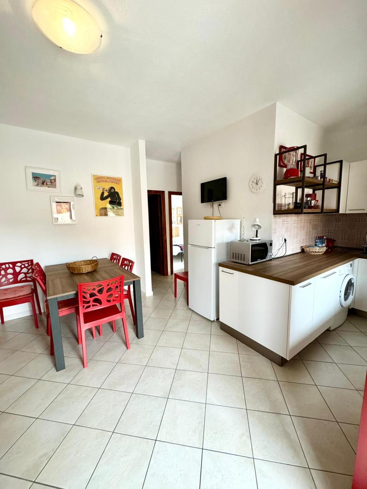 Hébergement de vacances Trilocale Climatizzato Con Cortile San Teodoro (Sardinia)